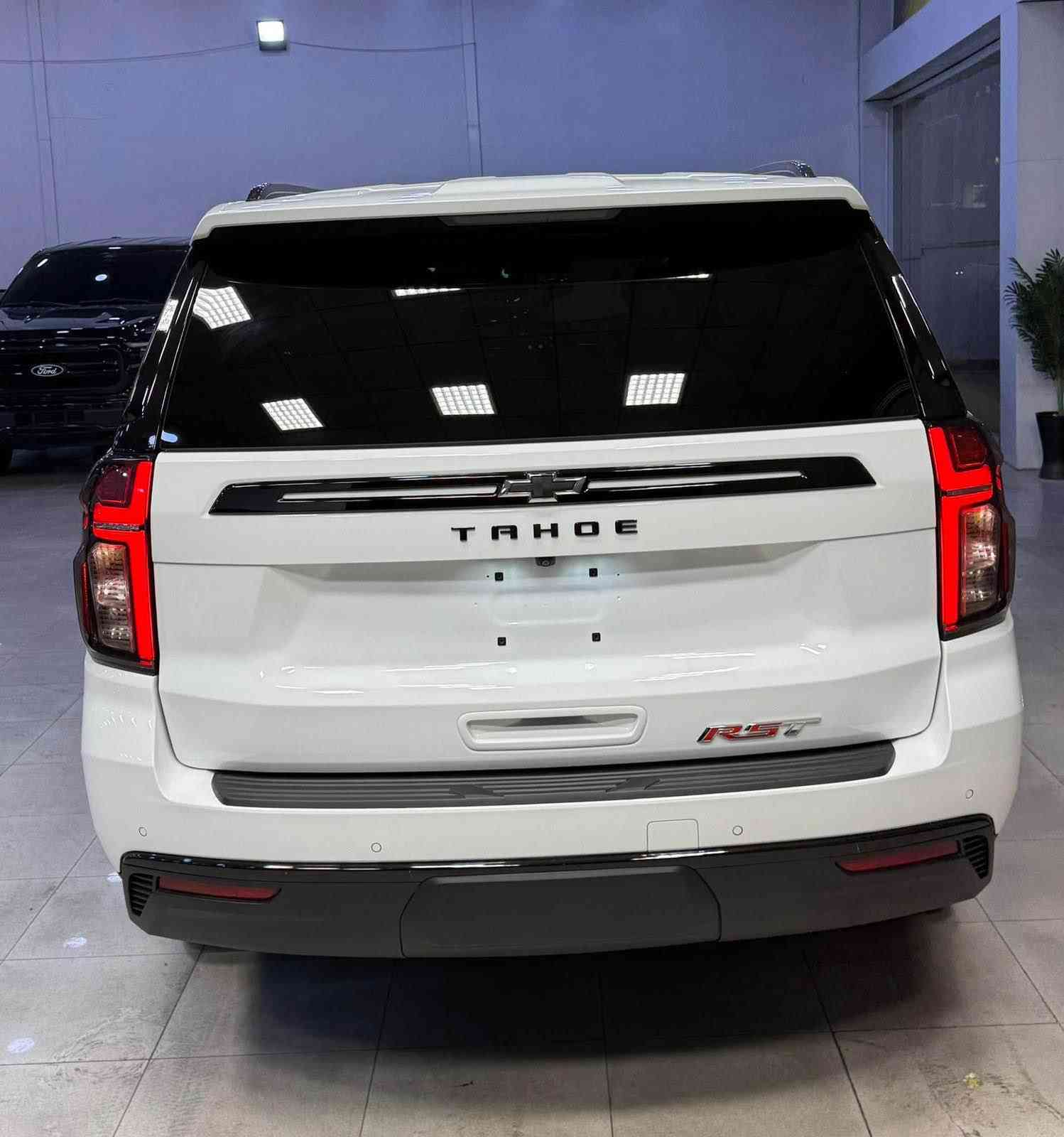 للبيع او المراوس 
بانوراما 
٤ كاميرات 
كشنات هيتر وستيرن هيتر 
دبل اكسل 4x4
رادار 
اوتو ستوب 
ماشيه 8,000 فقط اخت الزيرو 
جاملغ صبغ فقط 

*********** أربيل, العراق
