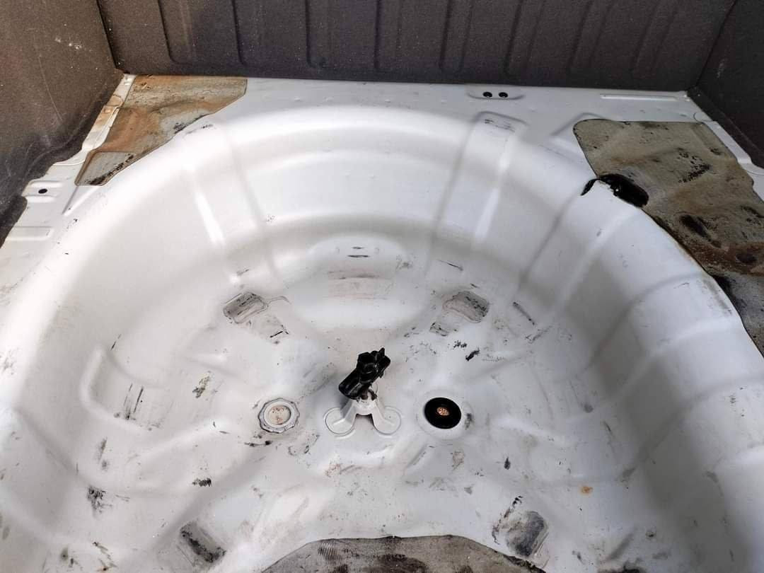 للبيع: هيونداي أكسنت 2015 شكل 16 – وارد خليجي
بيهة بس جاملغ خلفي بدون داواخل  
وتفحص وتجيك سونار وبيعجبك  

مكينة 1600 + كير مكفولات 

تبريد ثلج

ماشية 167 كيلو

المواصفات:
السياره مكفوله. ماعدا البارد رصعات بسيطه 
فتحة

محرك دوش دبل قطرة

شاشة

فول تحكم استيرن

نظام ECO (اقتصادي بالبنزين)

 مكان السيارة: النجف حي المعلمين 

السيارة بسمنة تحويل ثاني يوم رقم بصره مشروع وطني 

 السعر:
115 وبيها مجال بسيط 

 الاستفسار: تفضل خاص


**إذا كنت صاحب هذا الإعلان وتريد حذفه لأي سبب، رجاءا أرسل رسالة إلى الدعم الفني**