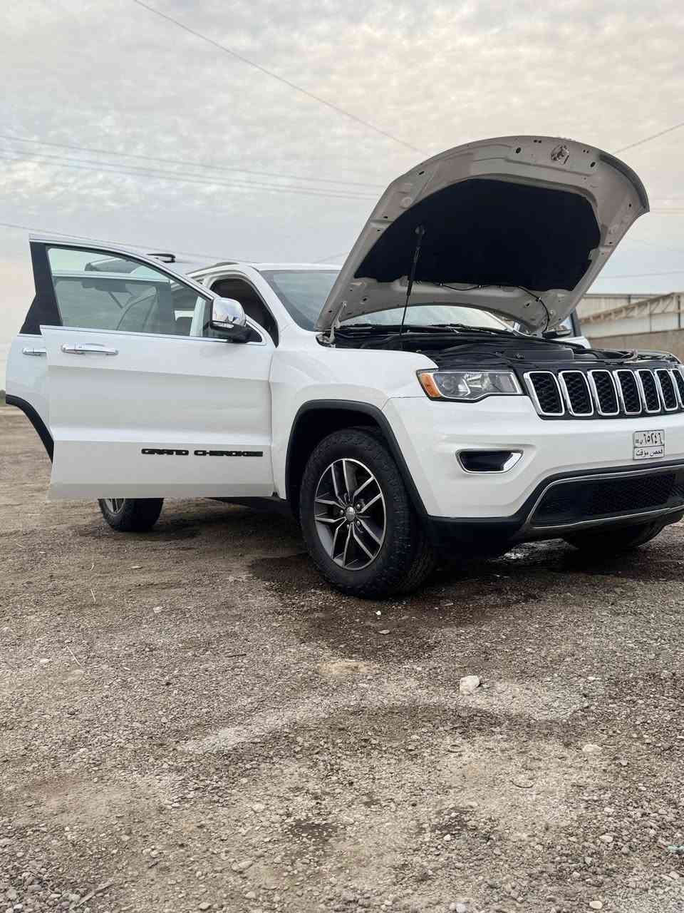 جيب 17معلايه ٢٢باسمي تسجيل جديد سياره جديده بمعنى الكلمه  دواخل عسلي فول سياره سعره ب٢٠٠ وبيها مجال


**إذا كنت صاحب هذا الإعلان وتريد حذفه لأي سبب، رجاءا أرسل رسالة إلى الدعم الفني**