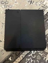 بلي ٤ نضيف مستعمل مبدل فقط بنكه و جوستك يده مستعمله ذاكره ٥٠٠  مواصفات...