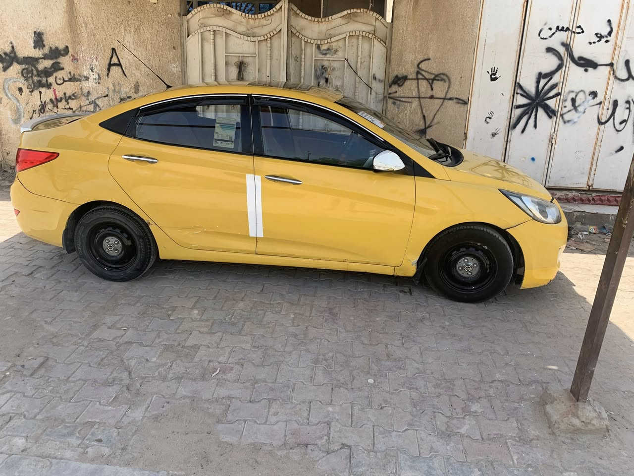 سلام عليكم سياره كسنت موديل١٥ سياره جديده كامله كير ومكينه خير من الله باقي تفاصيل ***********
