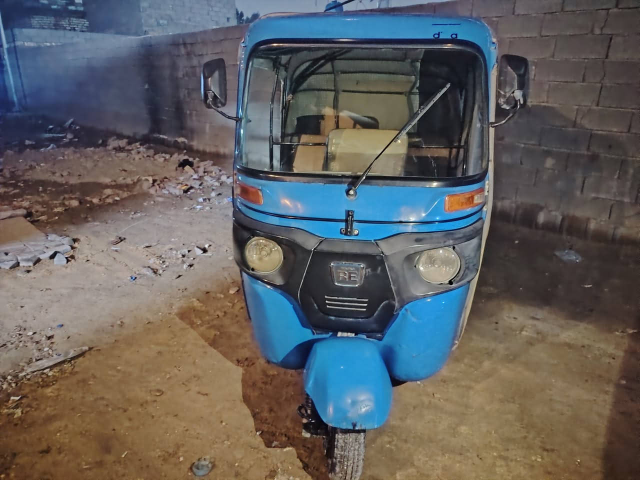 تكتك للبيع موديل واحد وعشرين الشراي يخابر ويدلل السعر اثمانيه ***********
