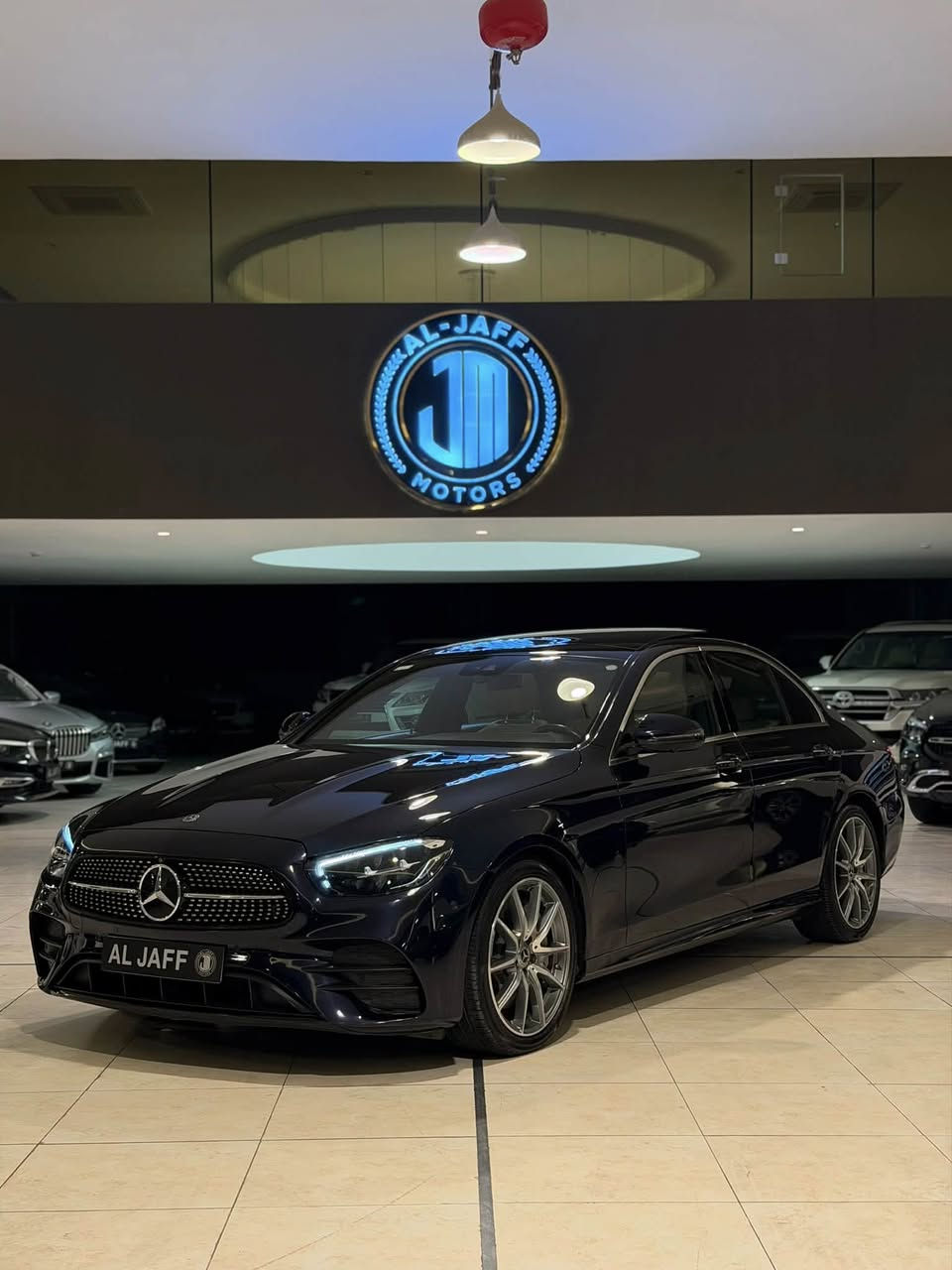 السلام عليكم 
سعر جدا مناسب🔥🔥
للبيع مارسدس E350 AMG موديل 2022 ماشيه 18 الف لونها نيلي 
فول الفول بانوراما وكامرات 360 درجه وكشنات جلد وخزن وكهرباء وتدفئة ورادارات وحساسات وبصمات وصندوك كهرباء وبعد كلش هوايه مواصفات 
وراد امريكي بيها بس بنيد صبغ الباقي مكفول وگير ومكينه بشرط وصفر مسج ومسجله بشركة BCM سيرفس كامل 
السيارة رقم وفحص وهزه جديد
السعر : 335$ ورقه 
للاستفسار :***********   كاوه جمال
العنوان: السليمانية المعارض الجديده معرض(الجاف)
