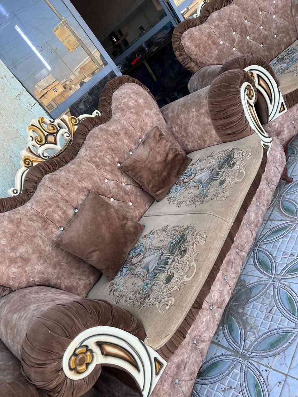 تخم ١٠ مقاعد نضيف جدا العنوان الدوانيه تقيه يم ساحه توديع معمل ومعرض ورده الربيع رقم ***********
بي وتساب متواجدين 
تخم ١٠ مقاعد نضيف جدا العنوان الدوانيه تقيه يم ساحه توديع معمل ومعرض ورده الربيع رقم ***********
