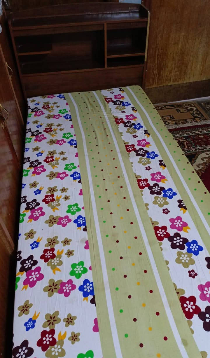 جربايه نفر هيه والدوشك مالته امانه الله الدوشك بعده جديد لا خاسف ولا شي وتجي تشوفه  بعينك بسعر مناسب 60 نهايته + كركوت اطفال سعره 10الف  نهايته مكاني الغزاليه


**إذا كنت صاحب هذا الإعلان وتريد حذفه لأي سبب، رجاءا أرسل رسالة إلى الدعم الفني**