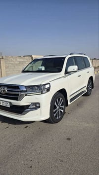 لاندكروز موديل 2019. محرك8سلندر  سياره بأسمي رقم بغداد فول مواصفات مكف...