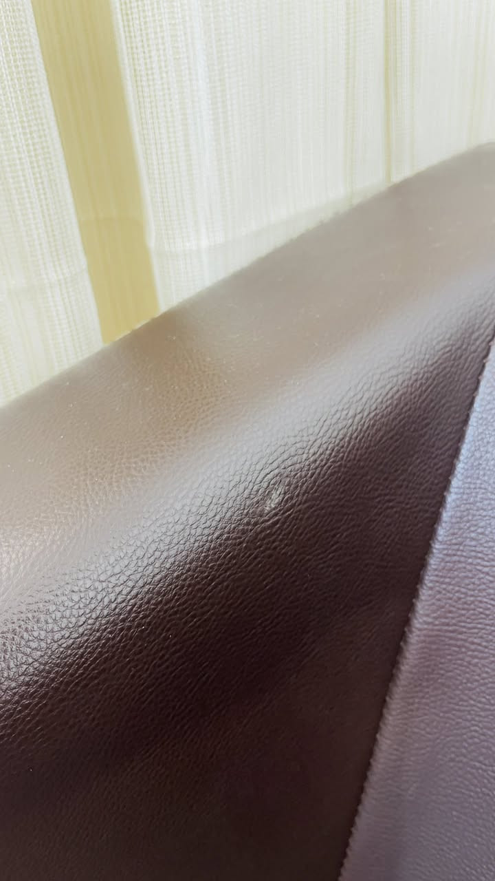 كراسي جلد كلش حلوات يرهمىن مكتبية
اريد ابيعهم لان ما عندي مكان الضرر الي بي موضح بالصورة 
الواحد سعرة ٧٥ واذا ثنينهم نهايتهم بدون اي معاملة ١٢٥
مكاني بغداد حي الجهاد


**إذا كنت صاحب هذا الإعلان وتريد حذفه لأي سبب، رجاءا أرسل رسالة إلى الدعم الفني**