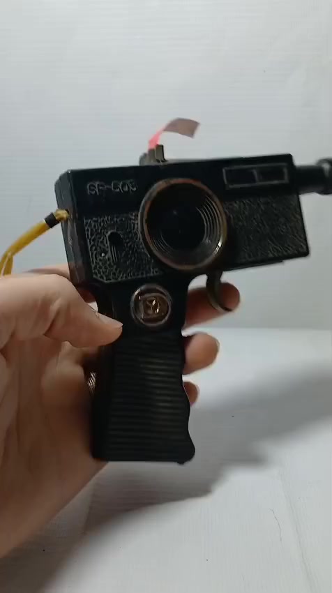 📸  تحف زمان✨️ م س د س ✨️الكاميرا التايواني (SF-603) النادر 📸
​النوع: مسدس جاسوسية أنتيك "كاميرا" بيضرب حبش شريط.
​الصناعة: تايواني أصلي بختم المصنع ورقم تسلسلي (Serial Number) لضمان الندرة.
​الحالة: "حالة متحف" بالخامات الأصلية وعلاقة اليد.
​الأكشن: صوت ضرب نار ودخان مع كل ضغطة زناد.
​الهدية: 4 علب حبش Three Stars الأصلية.
​قطعة "بصمة" لهواة التميز.. السعر خاص! 📩💥


**إذا كنت صاحب هذا الإعلان وتريد حذفه لأي سبب، رجاءا أرسل رسالة إلى الدعم الفني**