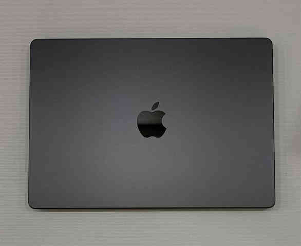 💻Macbook pro ⬛M4 2024⬛
⚫14 inch
◾512 Gb Hard
◾16 Gb Ram
⚫Cycle count 7
Space Black
Clean 100 %
Box included
We deliver to all iraq
For more informations call *********** or by messenger
