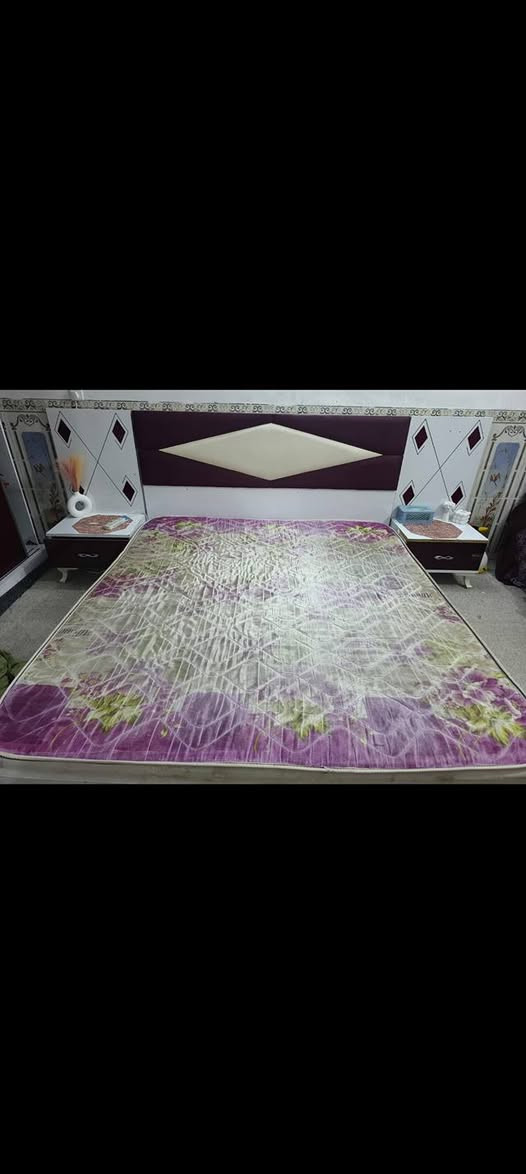 سلاك عليكم غرفه للبيع مجراتها تعبانه كنتورها مابي شي سلايت وكذالك الجربايه مابيها شي ويه المندر ب١٧٥ وبيها مجال


**إذا كنت صاحب هذا الإعلان وتريد حذفه لأي سبب، رجاءا أرسل رسالة إلى الدعم الفني**