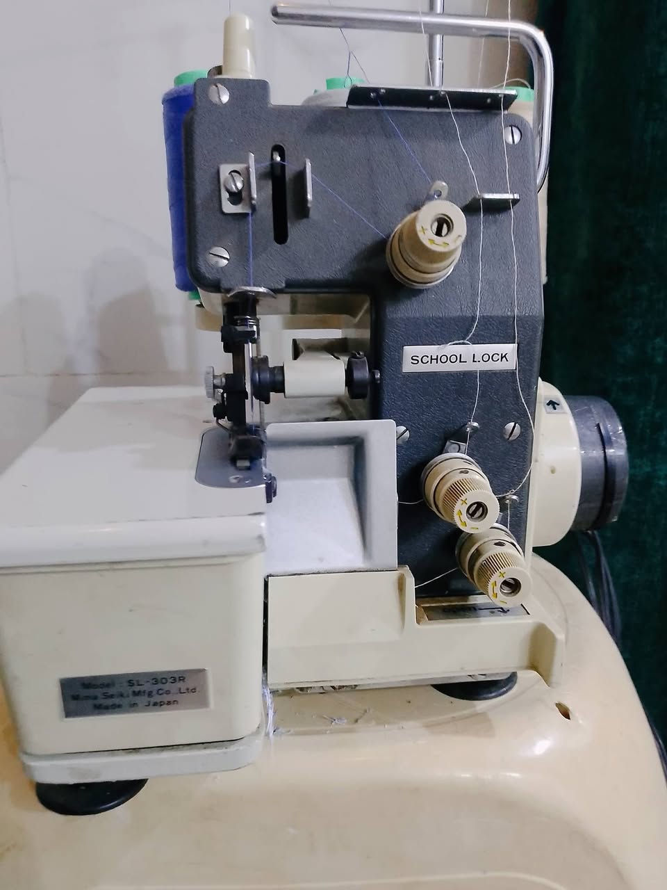 للبيع مكينة خياطه و اوفر
مكينة خياطه فول مواصفات تحكم سرعه كاتم ونضام قطع 
ما ناقصها كلشي  إستعمال قليل كلش 

اوفر للبيع ياباني 3خيط نضافه فول شرط الفحص 

مكان بابل المدحتيه الحمزه الغربي 

للاستفسار ***********
