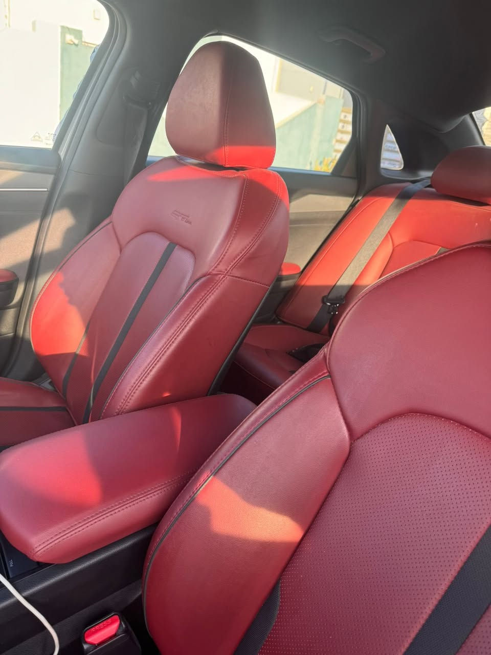 السلام عليكم 
كي فايف موديل ٢٠٢٤
رقم بغداد بأسمي
محرك ١٦٠٠ توربو
ماشيه ٤٣ ألف كيلو
فول عدا البنوراما
حادث بنيد فقط مبدل
السعر ١٩٥ ورقه
موبايل ***********
بيع أو مراوس بعاليه
