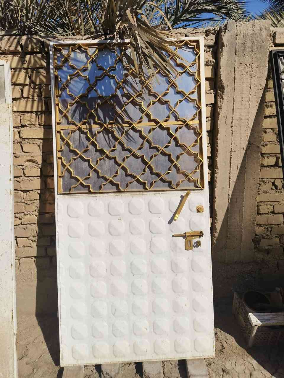 السلام عليكم.... بيبان حديد عدد 2 وشباج حديد للبيع... سعر الباب 75...سعر الشباج 50....أمانة الله ورسوله الحديد ثقيل وليس خفيف.... مكلف بالنشر.. للاستفسار الاتصال على الرقم ***********
