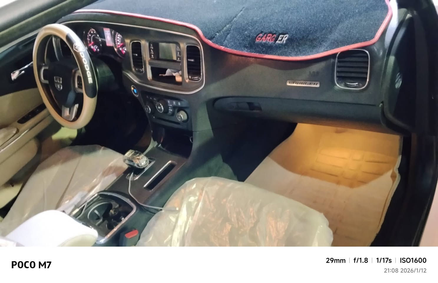 سلام عليكم جارجر 14البيع أو مراوس أدوات كصه جنطه سياره بس رقم بيه بدون سنويه سعره 53وبيه مجال مكانه البصره ***********سياره جاهزه مكينه كير حداده تخم تأير تبريد تدفه جاهزه
