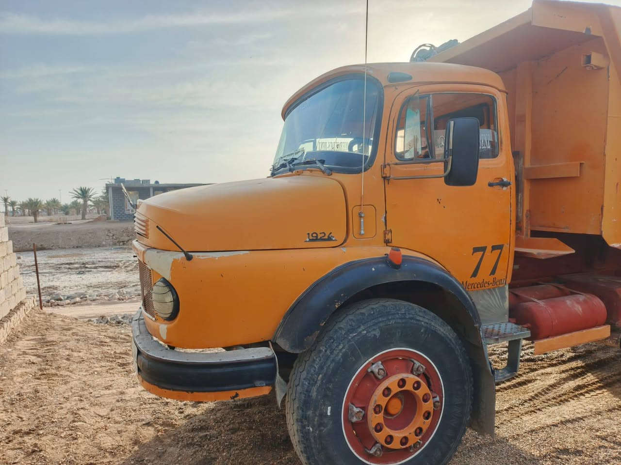 السلام عليكم 
للبيع 
تك اقجم مايلر 
موديل 66 محدثه 81
رقم انبار الماني تحويل 
محرك 55 جديد لك
كير 25 مكفول 
اكسل جي أف مكفول
شاصي مبطن داخل وخارج

السعر 29 وبيه مجال للشراي 

معرض العراق لبيع السيارات والآليات الثقيلة 
الانبار ـ الفلوجه معارض الخط السريع 
*********** - ***********
