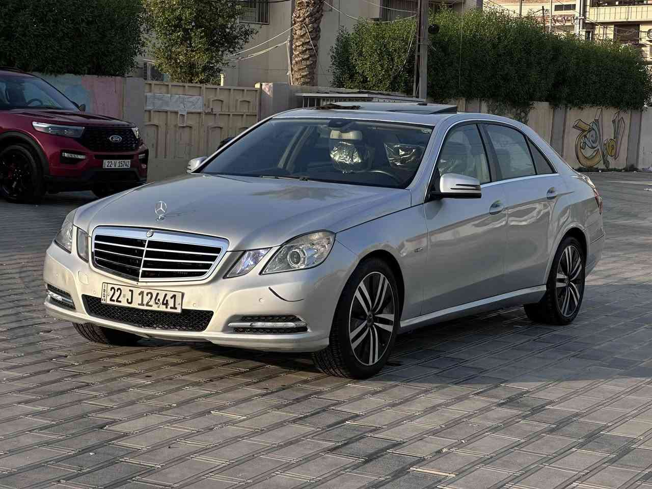 للبيع مارسيدس E200 موديل ٢٠١٠ خليجي
محرك 4 سلندر بلادي ممفتوح جديدمكفول

كير اوتماتيك ثلاث وضعيات قباده مكفول 

تبريد شغال ثلج قطعتين بعز الضهر ثلج تبريدها

تخم تاير صدر باتري كله جديد ترايها كلش حلو

سياره مال بيت متعوب عليها مو تعبانه كلش جديده

رقم اربيل الدولي تريد وكاله او تحويل اني حاضر 

السياره فول مواصفات ما بيها شي ميشتغل كلشي شغال

صفر مسج ما بيها اي اعطال ومتحتاج مصرف 

بيها شخط بل باب الوره السايق وصابغين قطعتين ملاون 

السعر ١٢٥ ورقه وبي مجال ***********
