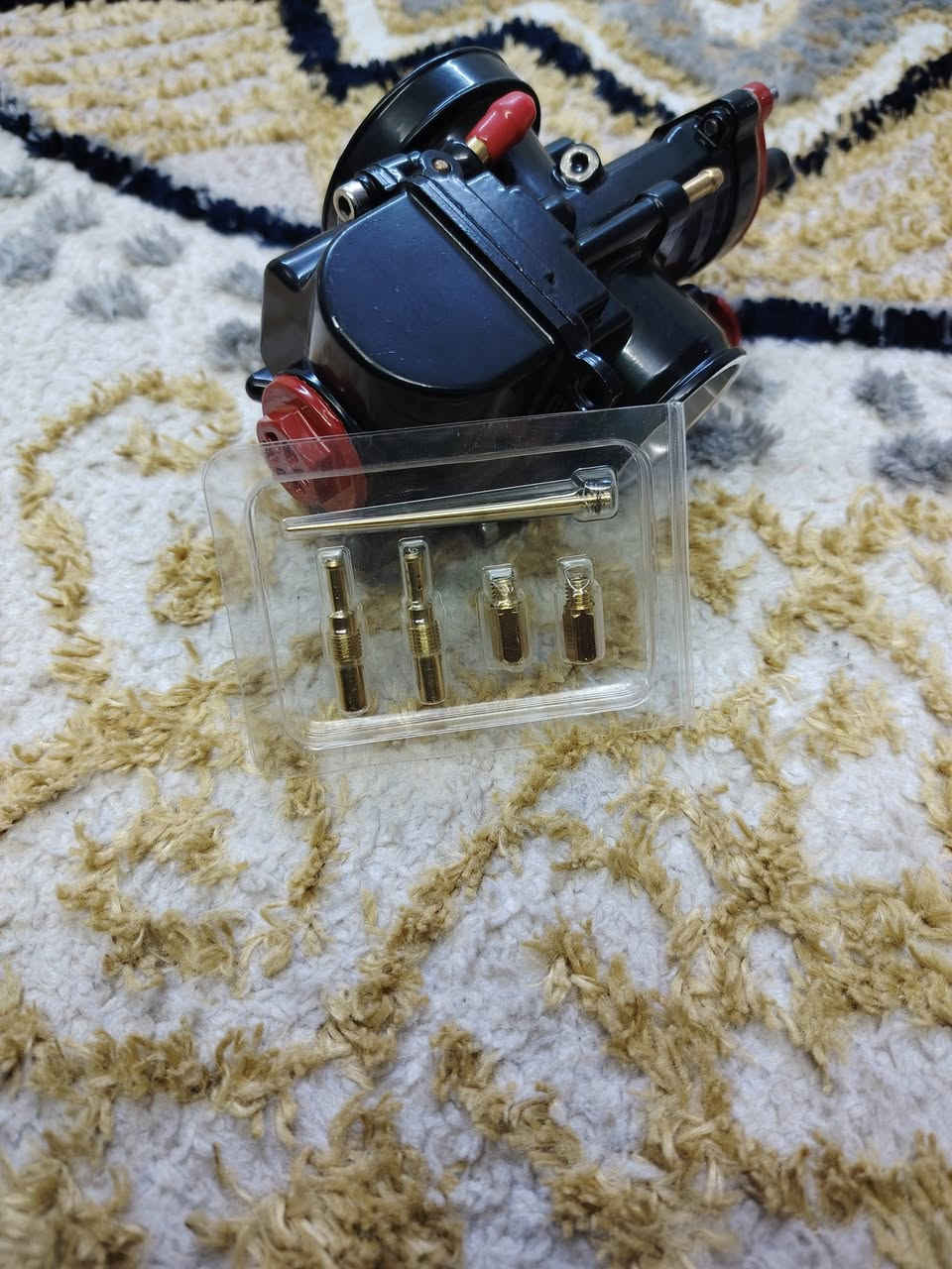 سلام عليكم كابريتر رياضي للبيع حجم 34
مال مطارح طلع بل امازون كبريتر قوي رقمي ***********
