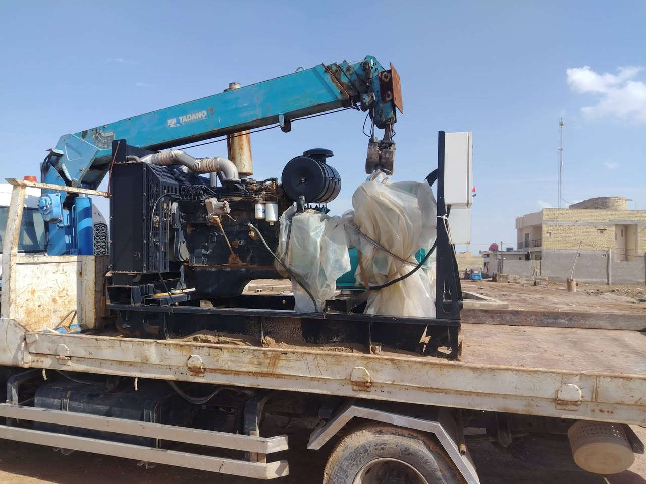 مولد كمنز 24ولف
راس توليد 250kv

استخدام قليل جديده 

شرط الحمل ومحرك لا تنقيص ولا تبخير 

السعر 50ورقه

للستفسار ***********
