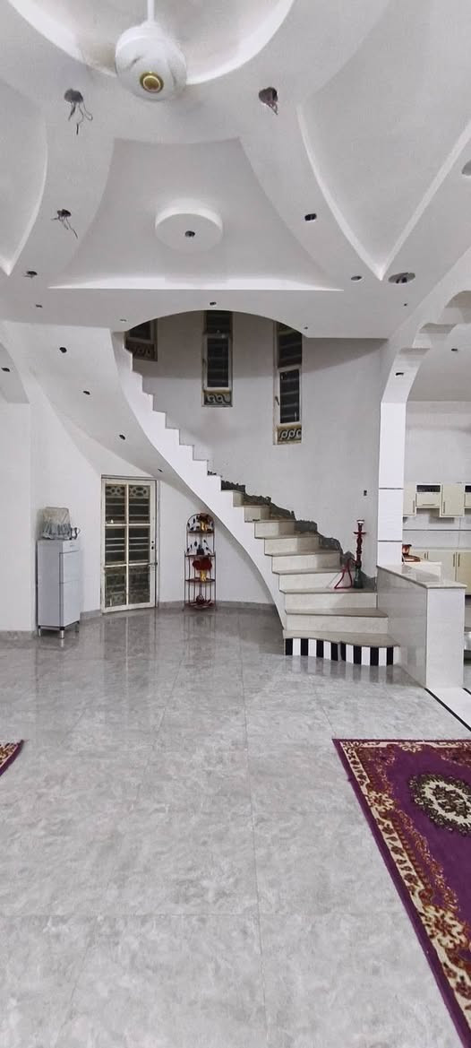 سلام عليكم بيت للبيع بناء جديد المنطقه الدوانم حي السلام مقابيل طاقت كهرباء ابو رمانه  المساحه 230م الوجه 10ول نزال 23 طابو زراعي سند 25 مرقم للتطويب للستفسار على الرقم ***********
