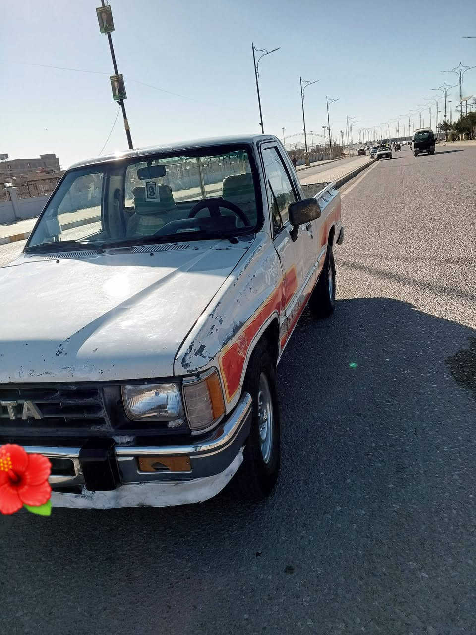 سلام عليكم سياره للبيع موديل 88گير ومكينه وشاصي مكفولات مكينه ثريواي المكان ميسان تفاصيل اكثر التصال على الرقم التالي ***********
