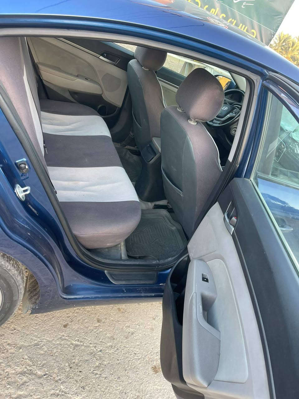 السلام عليكم سياره ٢٠١٧ ورد امريكي سياره جاهزه مال جناي ضره بنيد فقط مبدل سياره جديده ماشيه ٨٨ حقيقي السعر ١٢٥ يرهم مروس مكان ديالئ  المقدايه رقم ***********
