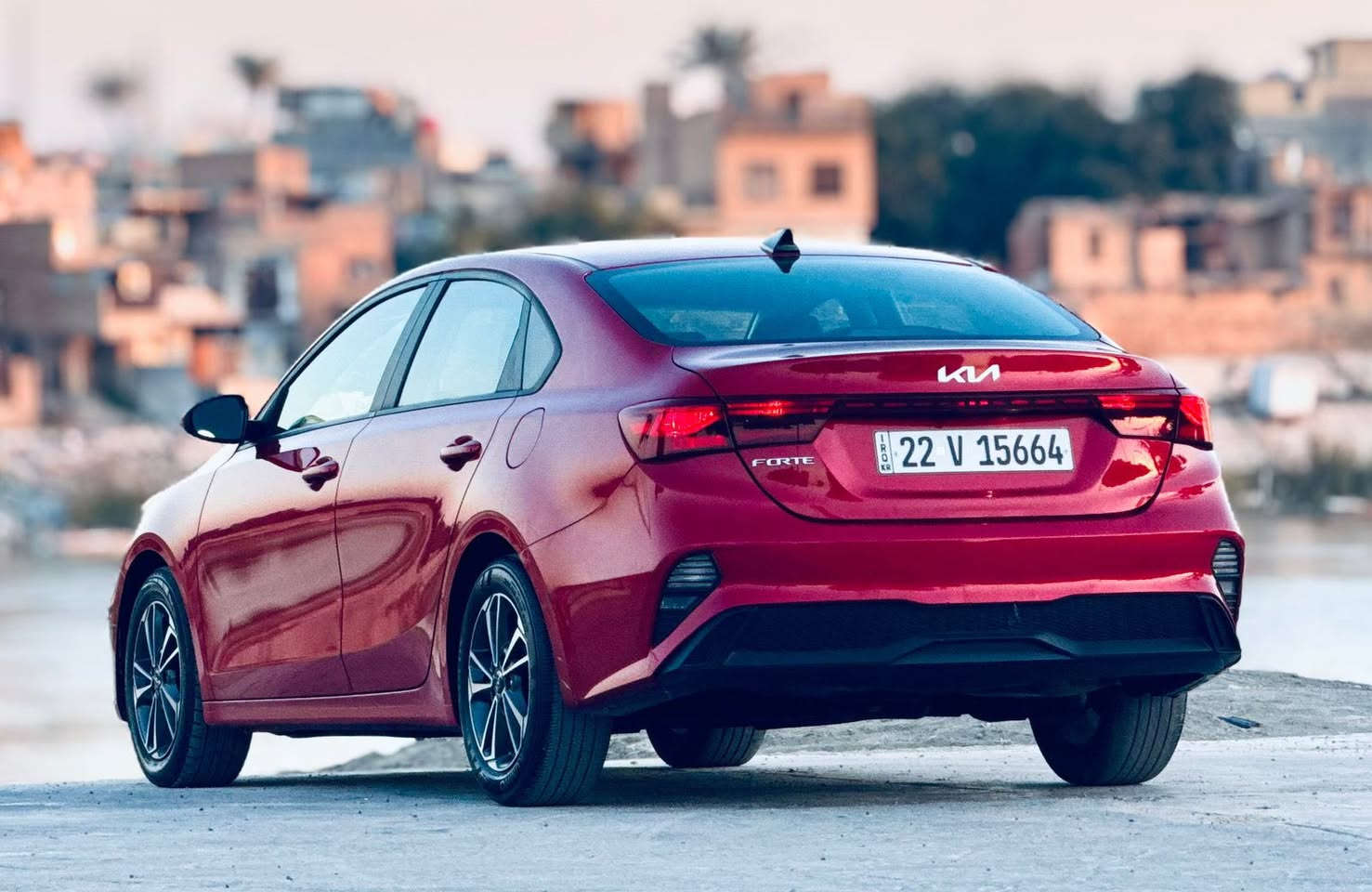 🚗 إعلان بيع فورتي 2023
• الحالة: قطعتين
 • الملاحظات: أكلاير + جنطة + جاملوغ خلفي
 • السيارة تعمل بشكل ممتاز
 • السعر المطلوب: 144

للتواصل الجاد ***********
