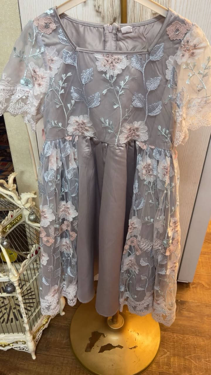 بضاعه جديده من الفساتين البناتي 🌺


**إذا كنت صاحب هذا الإعلان وتريد حذفه لأي سبب، رجاءا أرسل رسالة إلى الدعم الفني**