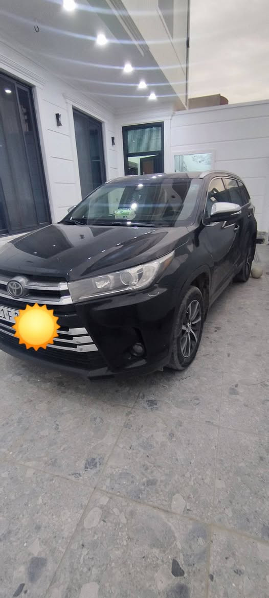 السلام عليكم
تويوتا هايلندر 2017 فول   اعلى فئة XLE  

 رادار 

نقطع عمياء 

مثبت سرعة 

محرك 6 سلندر 3500 

بصمة عدد ٢

فتحة سقف

جلد 

كشنات منفصل 

كشنات كهرباء 

كشنات تدفئة 

بردات ابواب 

جنطه كهرباء 

دوسات ابلاديه

توقف ذاتي 

ويل كروم 

7 راكب 
كشافات 
تحكمات مقود 
شاشة - كامرة 
بصمة ترحيب  
ماشية ١٢٠ الف ميل حقيقي السيارة جديدة كلش بعدهة بريحة الشركه 

رقم  سليمانيه تحويل ثاني يوم 

الضرر موضح بالصوره تعديل باارد فقط لا اكثر 

السعر 250 وبيها مجال
بيع فقط

مكان السياره كركوك 
للاستفسار اكثر اتصل ع الرقم ***********
