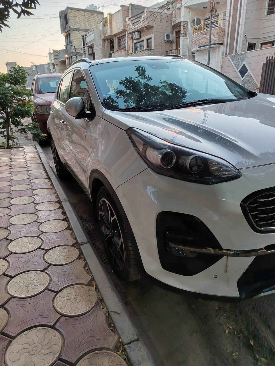 كيا سبورتج (
جيتي لاين )موديل 2019 محرك 2000 دوش فول مواصفات 1/1المعروفة ماشية 71 الف رقم بغداد باسمي تحويل مباشرمكفولة عدا تكحيل شويه بصندوك ع كد ٣ اصابع ورصعه حصى بالبنيد صغيره كلش 
 بانوراما 
بصمة دخول وتشغيل 
سايد بريك بصمة 
مانع انحدار 
شاشة كبيرة
اريل نفكيشن 
شاحن وايرلس 
شفتات سرعة
اوتو هولد 
جنطة كهرباء
كشنات جلد بلادي وكهرباء
مري شفط 
لايتات زينون 
وفوك الجلد مغلفين جلد جلدها الاصلي بعده للحفاظ عليه 
گير ومحرك وتبريد كفاله خير من الله
داخل لونين حمصي واسودّ 
حساس امامي خلفي 
خمس ويل كب الأصلي 
قطعتين تبريد بيانو 
كامرا خلفية
تحكم ستيرن 
شاشة قراءة العطل
ارضية السيارة مغلفة 
مكان السيارة /بغداد الاعظمية 
 السعر 200$    هاتف/***********
