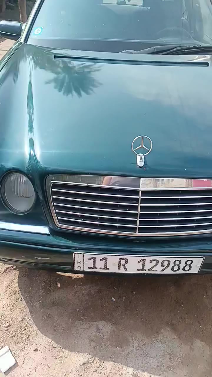 سيارة مارسيدس ام عيون ٩٧ سيارة جاهزة من مكينه  ٤ ام خراطيم كير تبريد سيارة بلاديه  مصبوغة عام جمالية هزه جديدة بسمي سعر ٧٠ بيهه مجال  عنوان واسط الصويرة ***********
