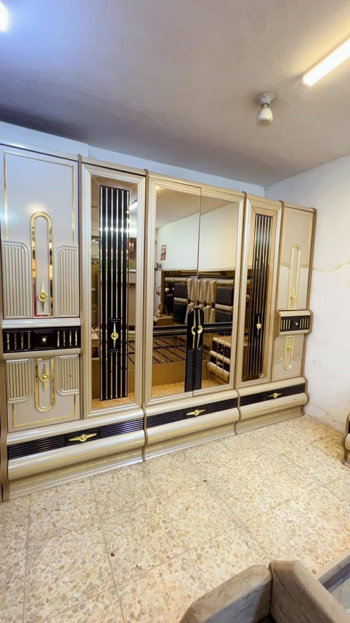 ✨ غرفة تركي  اصلي صبغ حراري  11 قطعة ✨
نظام ابواب بروفايل فاخر
سرير مخزن جك 
 ضهر بلوك
 جام برونزي 
 قماش وتر بروف أصلي
 سرير مخزن جك 
✨ نظافة 95 /💯
شد ونقل مجاني داخل بغداد
توصيل للمحافظات بأسعار رمزية


**إذا كنت صاحب هذا الإعلان وتريد حذفه لأي سبب، رجاءا أرسل رسالة إلى الدعم الفني**