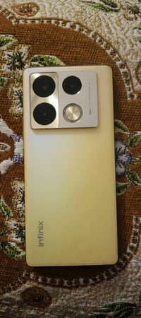 انفينيكس نوت 40 برو • مبدل بشاشة • لبيع