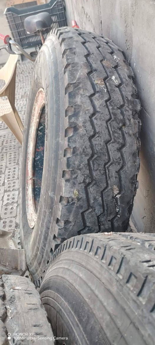 السلام عليكم 
8 زواج 24تاير+ويل
رايد مراوس بويل وتاير 22
***********
قاسم ابو سجاد
