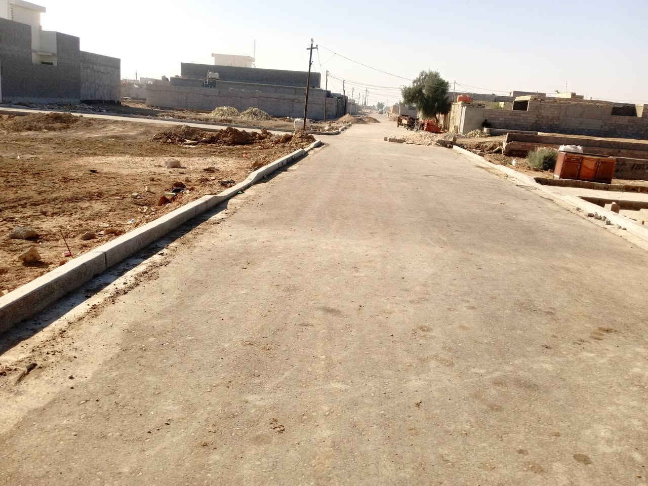 يالله قطعه البيع مساحه 180,العنوان قريه عباده حي سلام ثانيه قرب دار مسنين خدمات متكامله ماي كهرباء مجاري وتبليط اتصال *********** قطعه حلوه مكانه حلو
