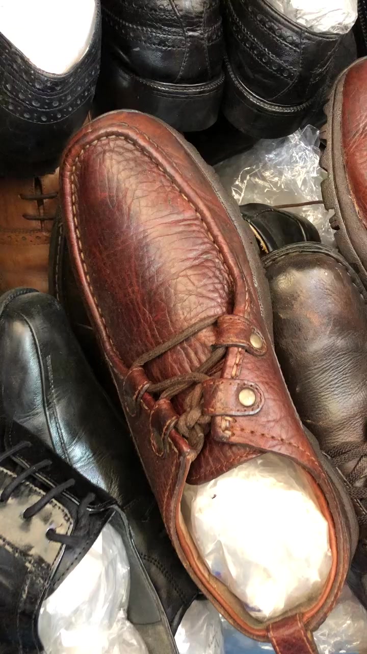 الآن فتح حذاء جلد رجالي ماركات ايطالي  و بنطرون قماش الماني فول نظافة
( محل بالات ميلانو ١ للملابس الرجالية )

عنوان المحل :- الرفاعي شارع ٤٠ المحلات الجديدة (الاستثمار)


**إذا كنت صاحب هذا الإعلان وتريد حذفه لأي سبب، رجاءا أرسل رسالة إلى الدعم الفني**