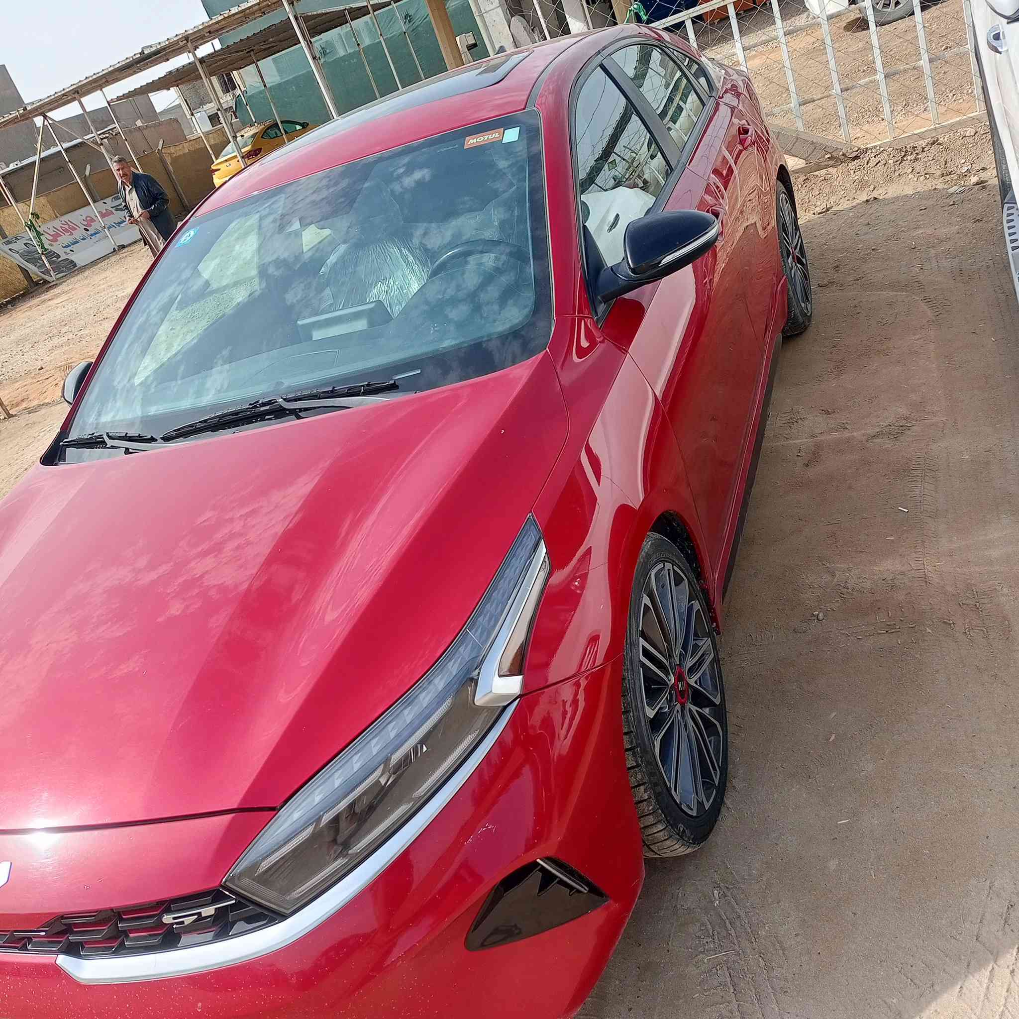 السلام عليكم فروتي  جيتي موديل 2022 رقم بابل بسمي حادثه بابين فقط بدون ايرباك  6  كير فول مواصفات بصمه فتحه تبريد شغال الون احمر تحكم استيرن  السعر 135 وبيها مجال للشراي مكاني الحله محاويل مقابل ستي مول للاستفسار ***********
