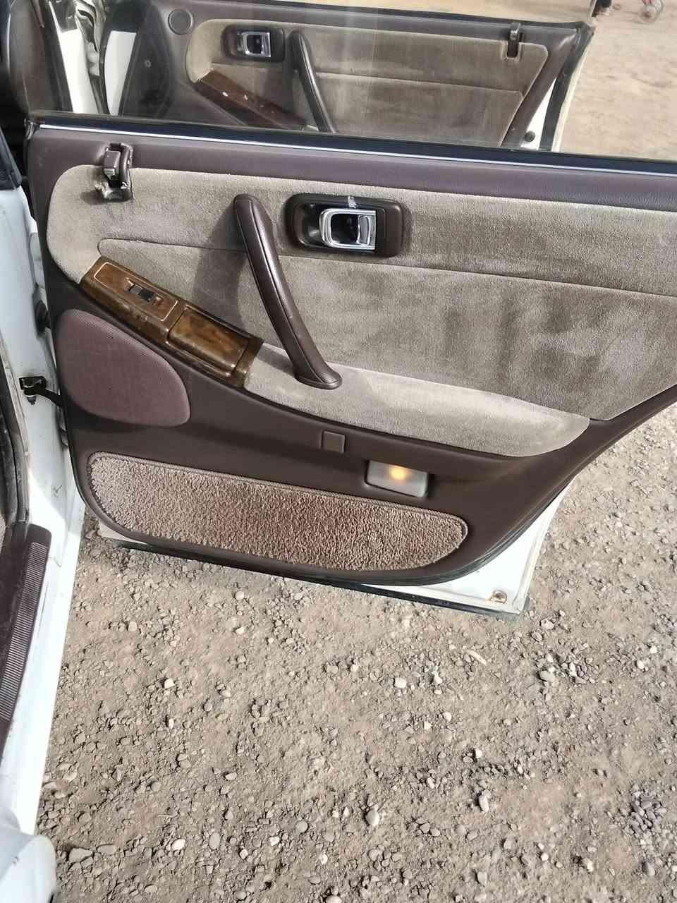 سلام عليكم هارتوب البيع موديل 89ابسمي رقم انكليزي نجف سنويه 31 مكفوله كص ونقل وضربه  وصبخ حداديه جديده تخم تاير جديد كير جديد مكينه بطه ديليكو بيهه صوت أول ماشغل ***********السعر 52 بيهه مجال
