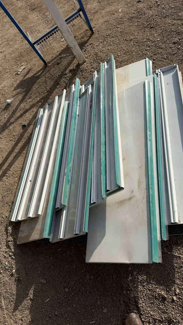 رفوف جداريه كامله
استخدام قليل جدا 

120سم و عمق 40 سم 16 قطعه

100سم وعمق 40 سم 4 قطع

بابل المسيب 
***********
