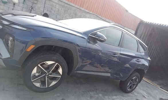 السلام عليكم ورحمة الله 

للبيع 

توكسان 2025 حالياً يالامارات
السياره يصير بيها بارد وتكحيل غراضها كلها بنصها 
تستلم غراضها مشدوده عليها يصير بيه بارد بالجاملغ وبارد بالجنطه مال شحن

السعر واصل البصره 18،200$تستلم خلال 7 ايام 
السعر واصل اربيل 21،000$ تستلم خلال 10 ايام بدون رقم سعر بلاش وبالعافية على الياخذها

للاستفسار
***********
***********
احمد
