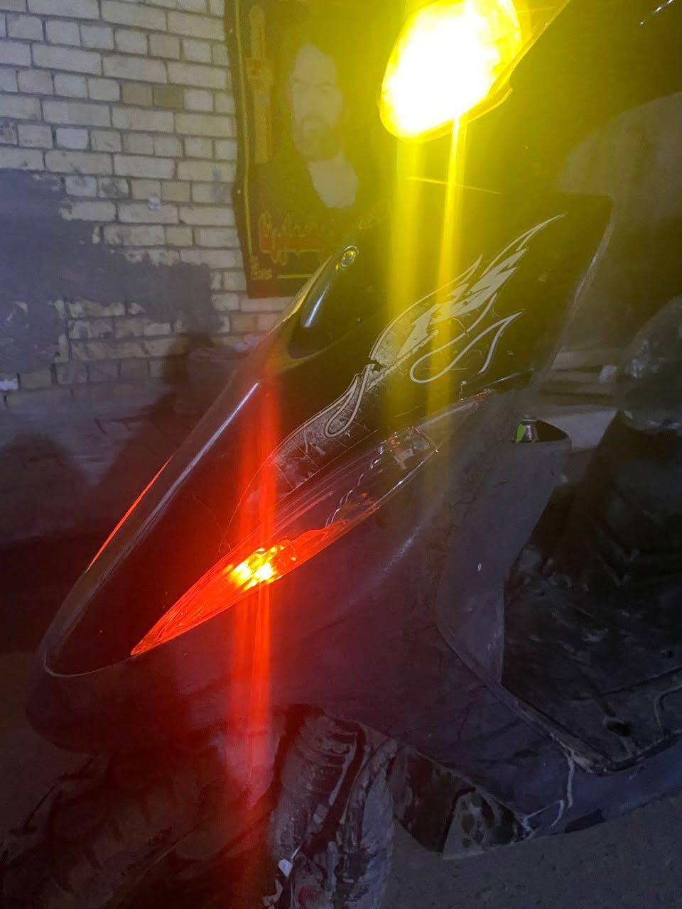 سلام عليكم ماكس عدله للبيع دراجه مال چناي ما ناقصها شي نصبه تخبل مكينه تخبل شلعه معدل دهن كل ١٥ يوم امزويل مداريها الدارجه تأخذها ما تصرف عليها ربع تأخذها من باب البيت مكاني الكياره 650 وبيها مجال للشراي *********** واتساب فقط
