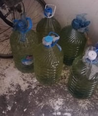 نفط للبيع استلام جديد القاروره11الف عندي18قاروره يعني 300لتر0770333826...