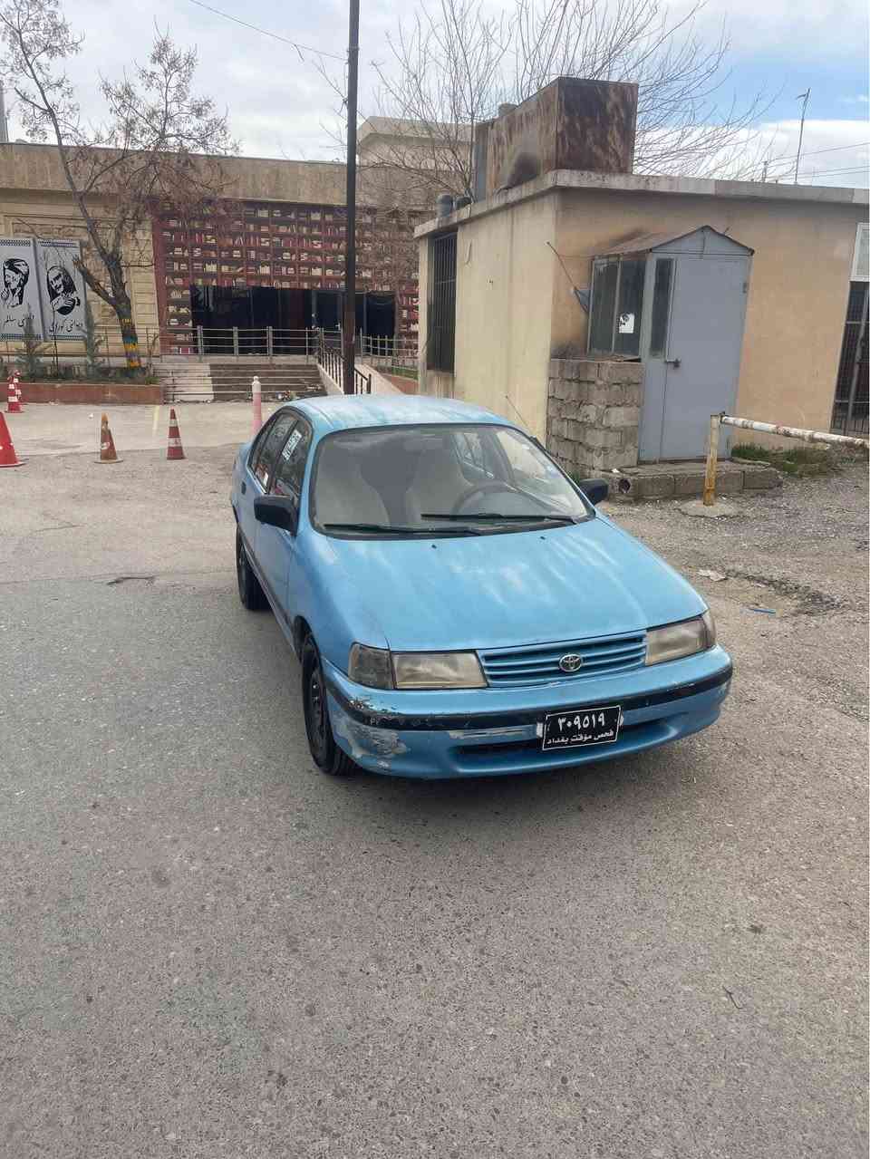 تویتا كرۆلا بۆفرۆشتن 
مۆدێل ١٩٩١ 
بەشەرتی گێرومەكینە سەیارەكە زۆر مەزبوتەو مالی دۆستە هەموو گیانی ئیش ئەكات 
مەكینەی ئەورۆپی لۆكی لەسەرە بانزین زۆر كەم ئەخوات

هەموو گیانی بەشەرت 
سەنەوی لەگەڵدایە بەشەرتی حاسیبەو ئەوەلیات 
سعری ١٨ گەڵاو معامەلە
*********** السليمانية, العراق
