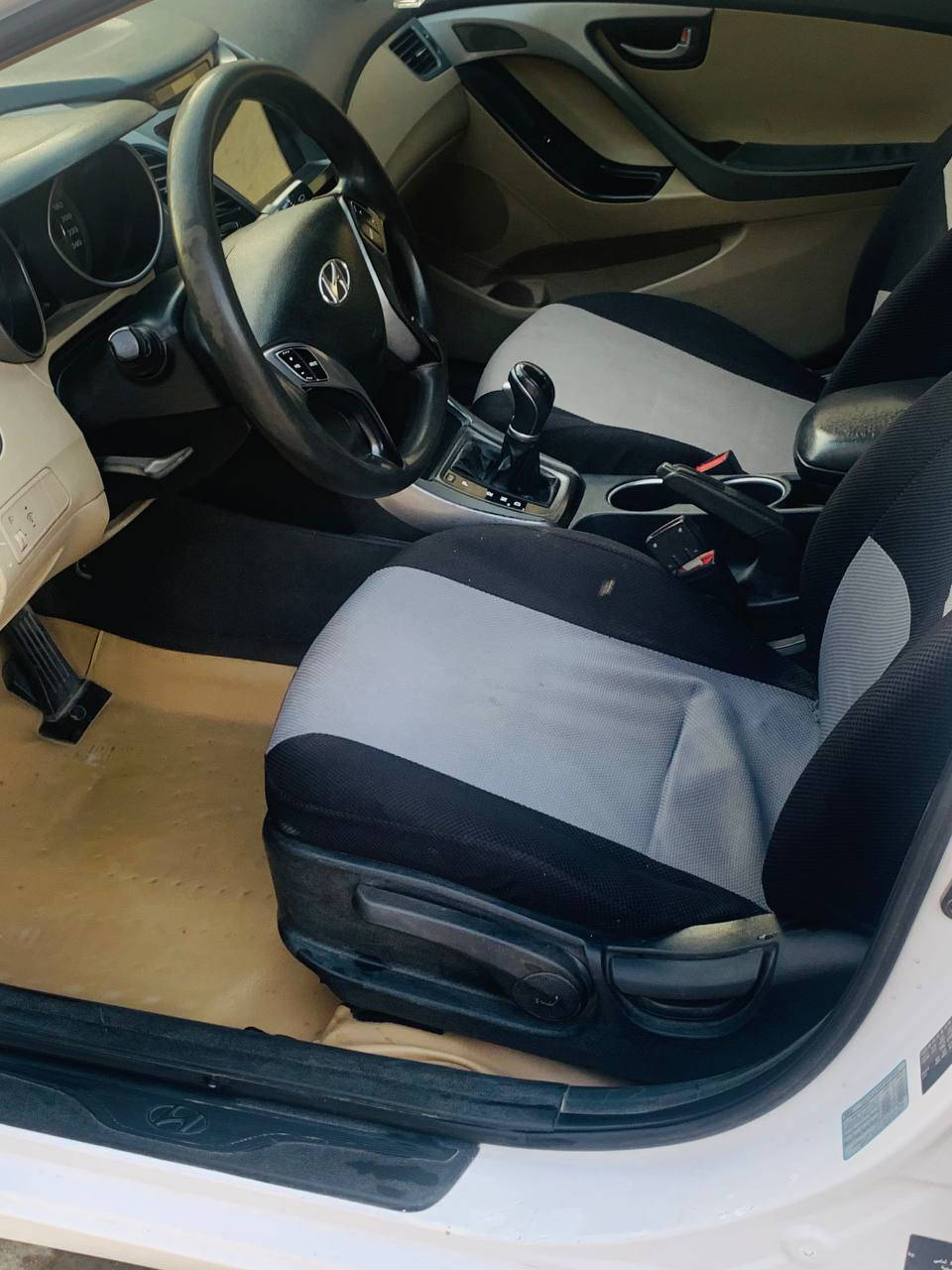 النتره 2016 
خليجيه مكينه ٢٠٠٠ دوش  ويل ١٦ دسك خلفي وامامي شاشه كار بلي بيه رش صبغ  بالجاملغ الخلفي للسايق فقط سياره خير من الله. مال جناي بسمي تحويل ثاني يوم  لايت زنون اشاير بال مري رقم انكليزي 

سعر 125 وبيه مجال 

مكان سوق الشيوخ كرمه بني سعيد

رقم ***********
