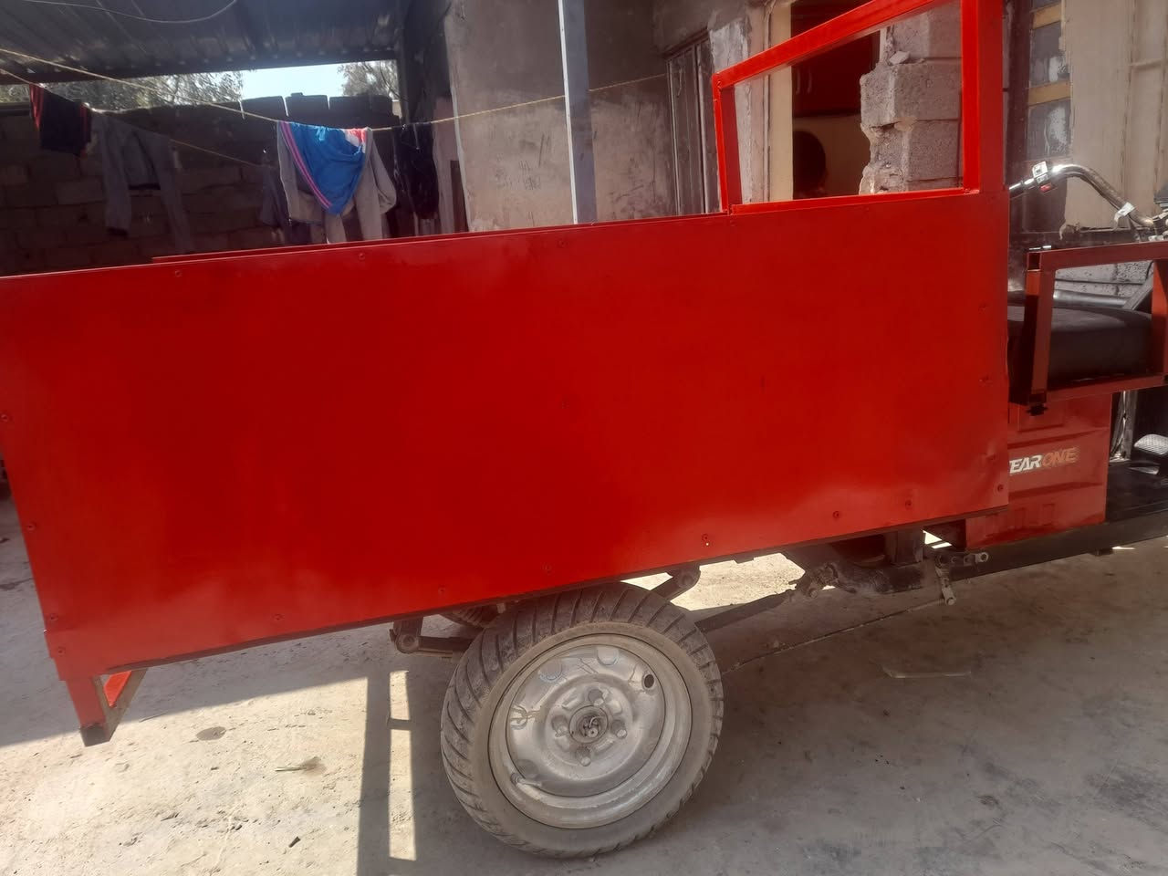 ستوته شحن ٥بطاريات جدد صارلهن ٥يوم ومابيه اي عطل شغاله السعر ٧٠٠ وبيه مجال ***********
