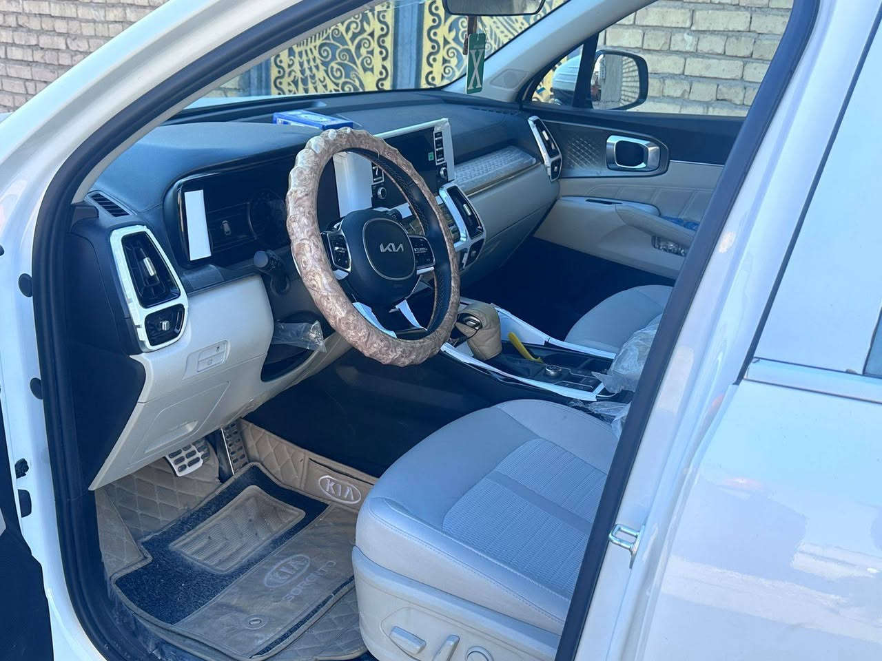 السلام عليكم للبيع 
سورنتو موديل22 خليجي

مكفولة محرك 6 سلندر  ماشيه22

‏فول مواصفات 

رقم بغداد بسمي الرقم إنجليزي 

مكاني بغداد 

***********
