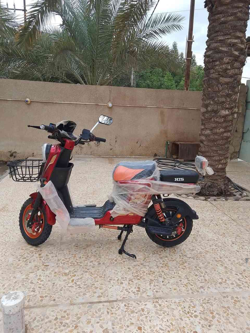 السلام عليكم دراجة للبيع الدراجة جديدة بمعنى الكلمة صارلي شهر  من شتريته دراجة R9ماكس 5بطاريات 32امبير الدراجة تايرات جوبلس وجبلي  جديدة جديدة جديدة سبب البيع محتاج فلوس سعر 630وبيه مجال بغداد ابو غريب ***********
