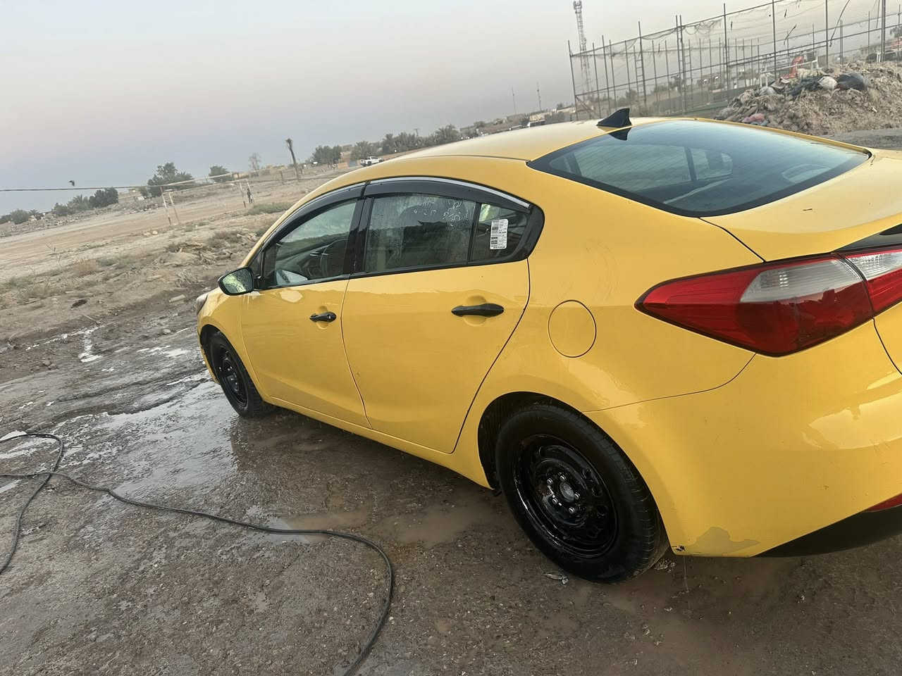السلام عليكم فورتي ٢٠١٥ أمريكي حادثهة بنيد سيارة نيضفة وجاهزة السعر ٩٥ الاستفسار ***********
