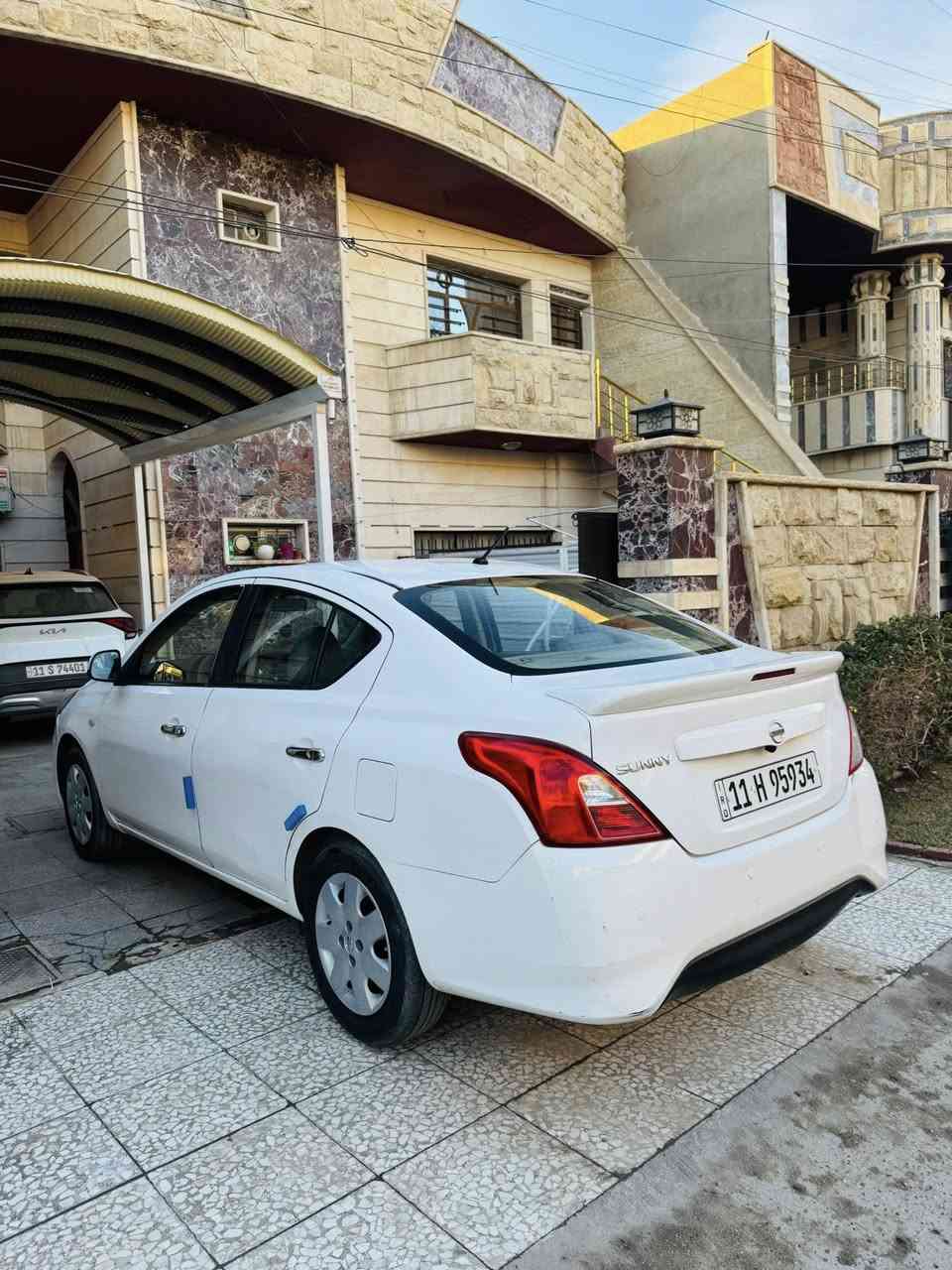 للبيع نيسان سني هندي
2019 كفاله عامه من الصبغ و التبديل و الحادث بليته زركه ماشيه 100 الف كيلو متر سيارة نضيفه جداً استخدام شخصي ويل 15 كامره و شاشه و حساسات و داخل كشنات و سقف و ارضيه مدوشم رقم بغداد دولي بأسمي تحويل ثاني يوم جاهزة من كل النواحي مابي اي نقص حداديه كير محرك تبريد كله شغال هزة جديدة سنويه للـ2029 
السعر 108 
العنوان بغداد السيدية 
للتواصل ***********
