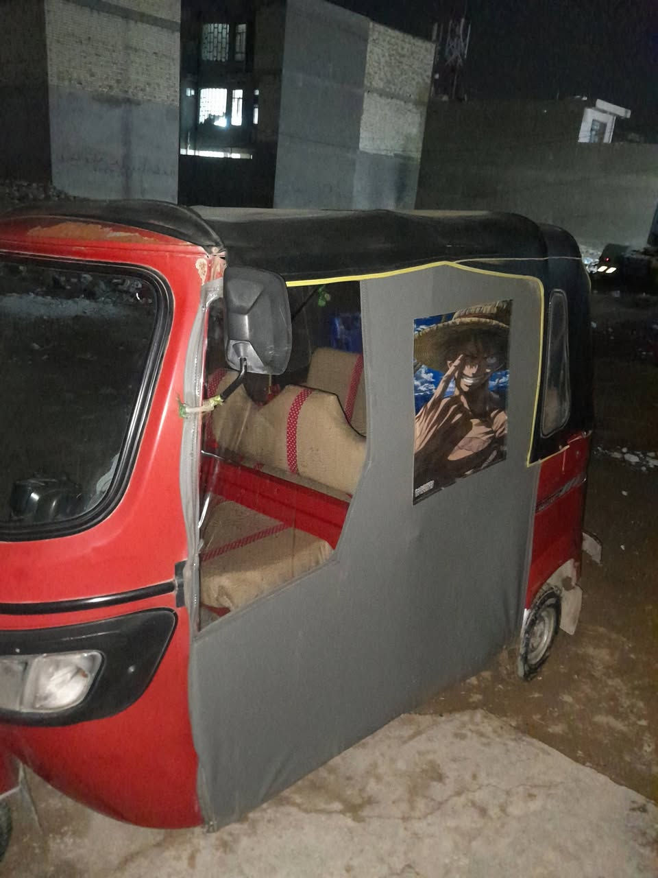 ..,سلام عليكم موديل الفين وصبعطعش أوراق مكاني العبيدي السعر مليونين وربع ميه بيها رنكات ***********
