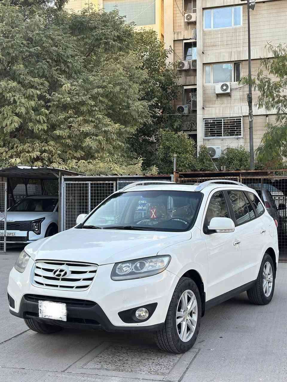 السلام عليكم للبيع هونداي سنتافي 2011
خليجي فوول مواصفات 1/1
رقم بغداد بأسمي تحويل مباشر 
گير مكينة رواجز مامفتوح على وضع الشركة 
صبغ السيارة مثل ما موضح بالسونار السيارة ( انصبغت على اثر شخوط خباثة فقط ) شرط الفحص 
مكينة V6 3500cc
٧راكب
٣ قطع تبريد 
اشاير بلمري
مري قلاب 
فتحه سلايد روف
حساسات اماي وخلفي
تبريد بيانو 
تحكم ستيرن
داخل بيجي
سعـر السيارة( 140 ) وبيها مجال بسيط جداً
ملاحظة السيارة اجمل من الصور 🤍
مكان السيارة بغداد الصالحية 
***********
واتساب ايضاً موجود عى هذا الرقم
